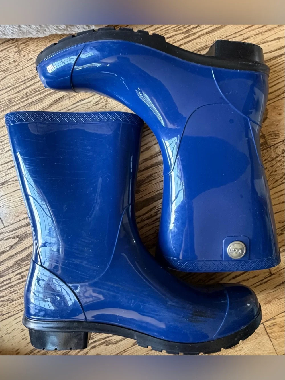 UGG Women’s 10 Blue Glossy Rubber Rain Boots Waterproof Made in USA Mid Calf